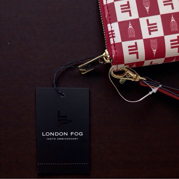 London Fog Ada Signature Zip Around Wallet (Brick Red) NWT - Picture 8 of 8